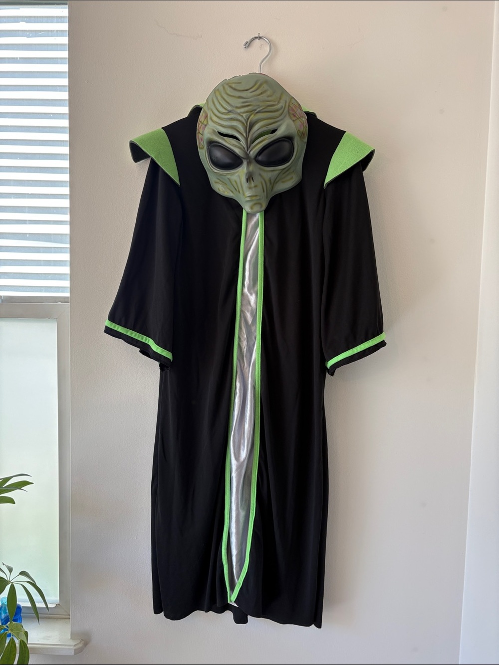 Disguise Black and Green Alien Robe with Mask